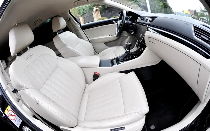 Skoda Superb cena 91500 przebieg: 181000, rok produkcji 2018 z Płock małe 704